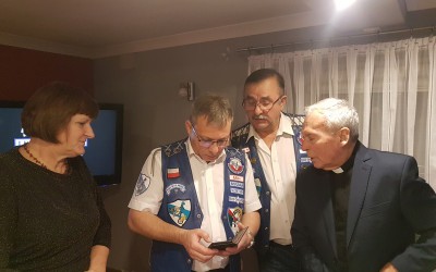 022